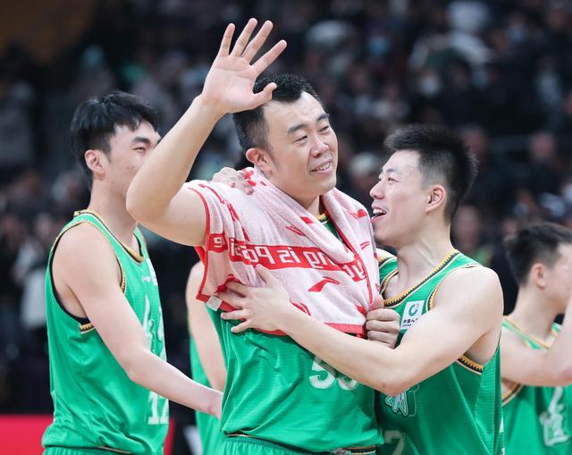 美国男篮碾压立陶宛男篮,麦科勒姆一己之力扛起全队 美国男篮碾压立陶宛男篮,麦科勒姆一己之力扛起全队