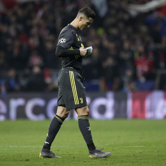 尤文鏖战曼联，格列兹曼刷新纪录