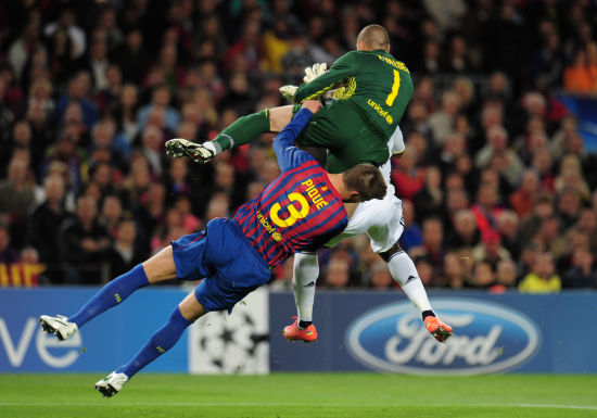 西班牙翻盘切尔西，皮克点燃赛场