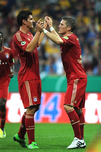 日本完胜奥地利，穆勒统治全场