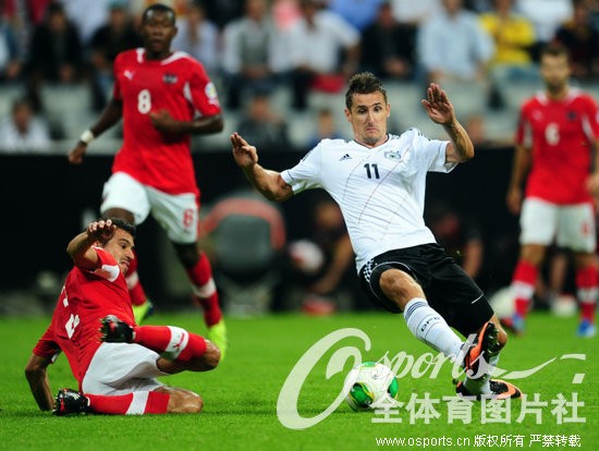 日本完胜奥地利，穆勒统治全场