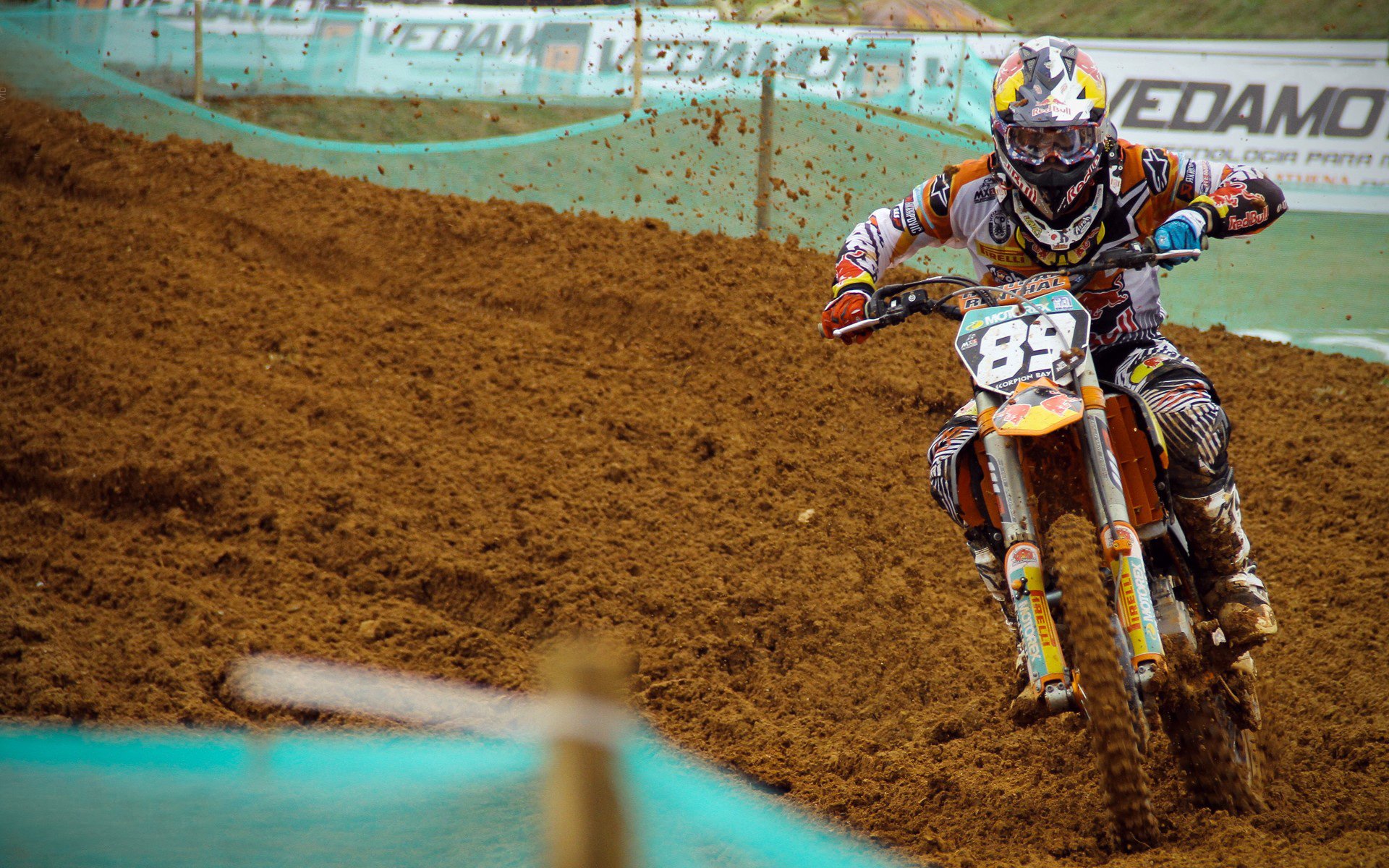 东契奇导演独角戏，马刺雄鹿对决沦为背景板