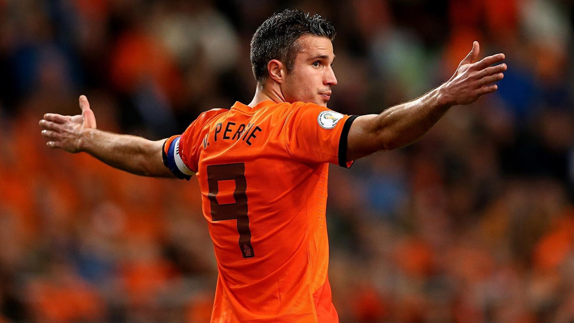 足球世界的奇妙交错，美国资本轻取曼联，莫德里奇在赛场续写传奇